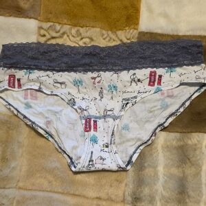 Victoria's Secret Gray and White Printed Panties